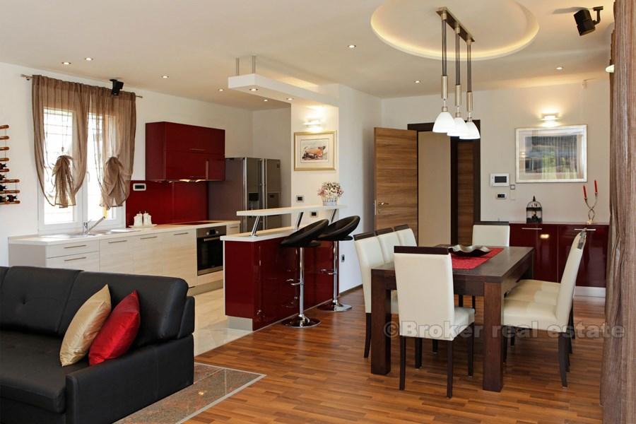 Villa de luxe avec belle vue sur la mer, à vendre