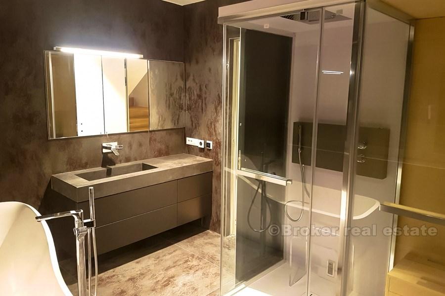 Luksusowy dom w Split, Meje.