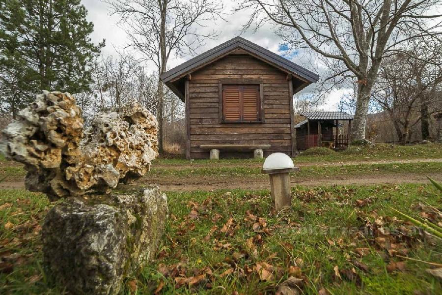 Unik egendom inom orörd natur, till salu