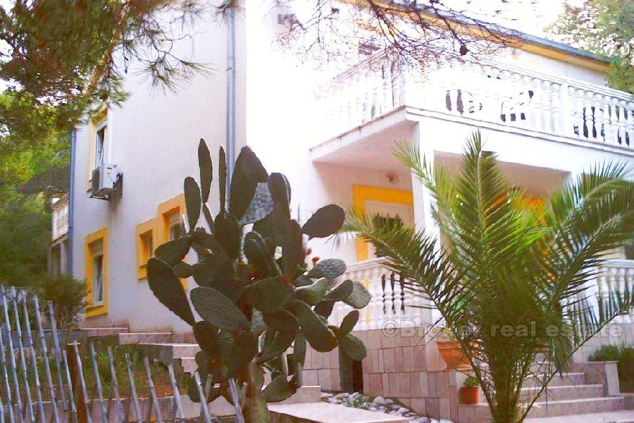 Detached house in a quiet location, for sale