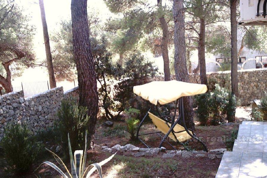 Casa indipendente in una posizione tranquilla, in vendita