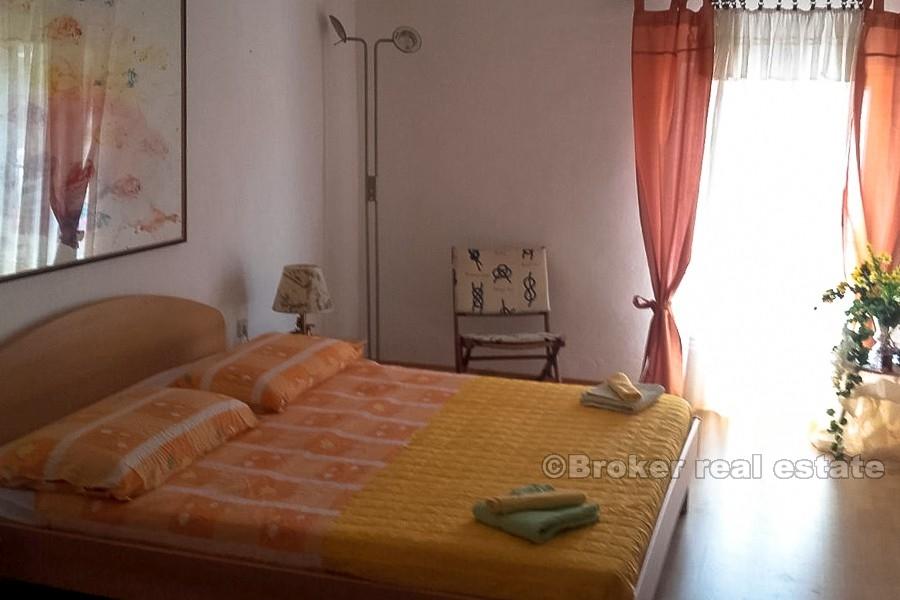 Belle propriété au premier rang de la mer, à vendre