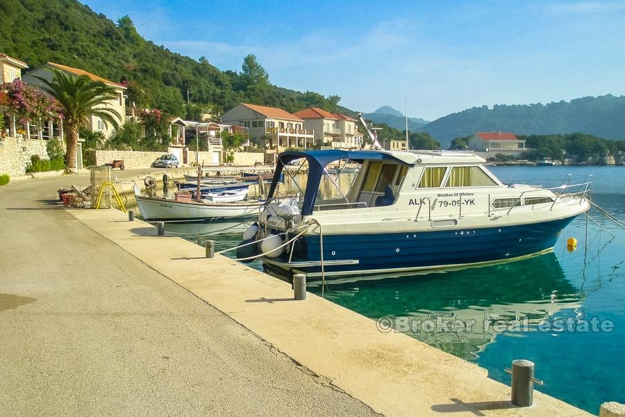 Haus am Meer mit Bootliegeplatz, zu verkaufen