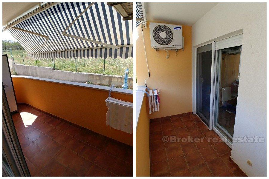 Dvosoban apartman, Podstrana, na prodaju