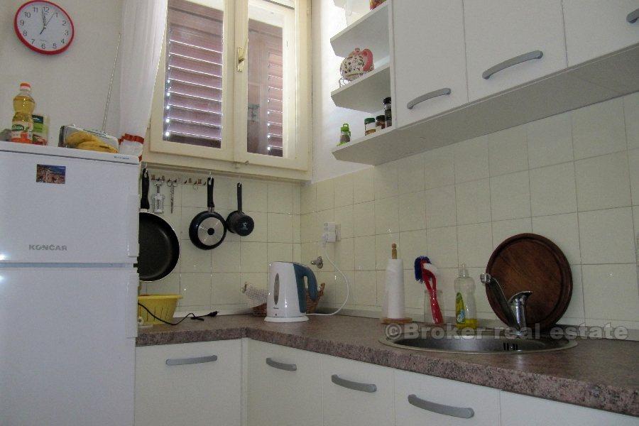 Komfortable Wohnung mit zwei Schlafzimmern, zu verkaufen