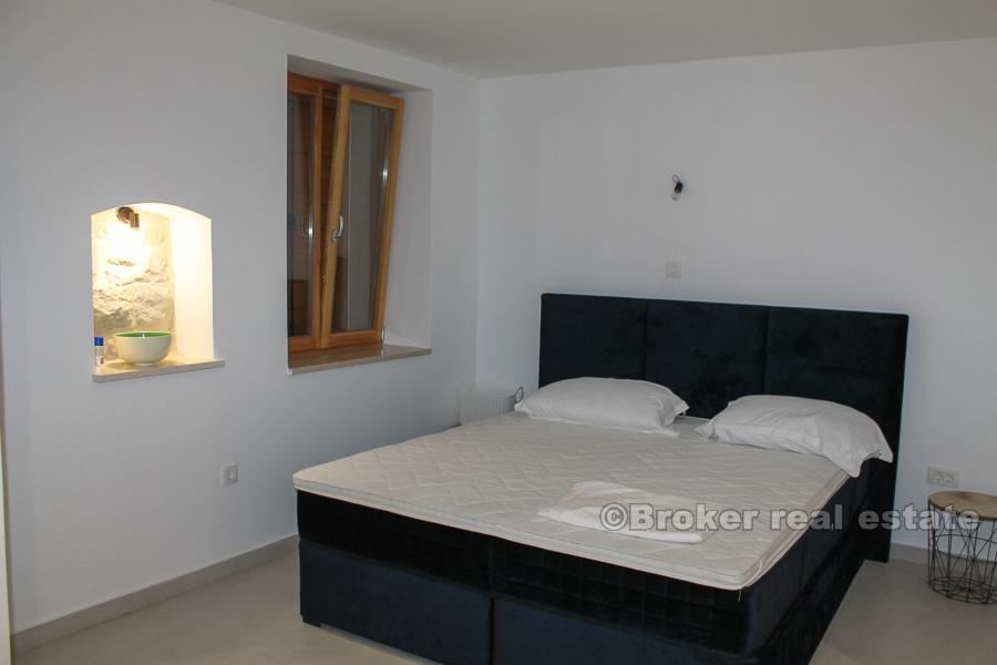 Renoverat hus i centrum, till salu