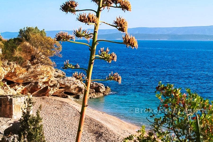 Casa in pietra con vista mare, in vendita