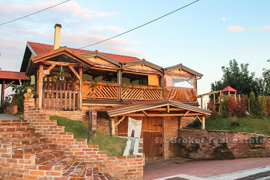 Kompleks dla turystyki wiejskiej w małym miejscu, na sprzedaż