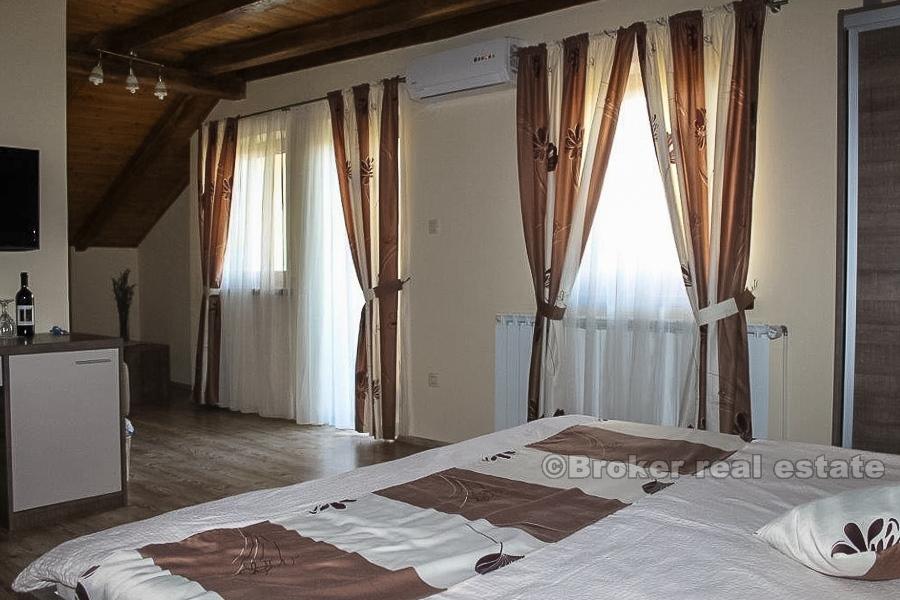 Komplex pro venkovskou turistiku na malém místě, na prodej