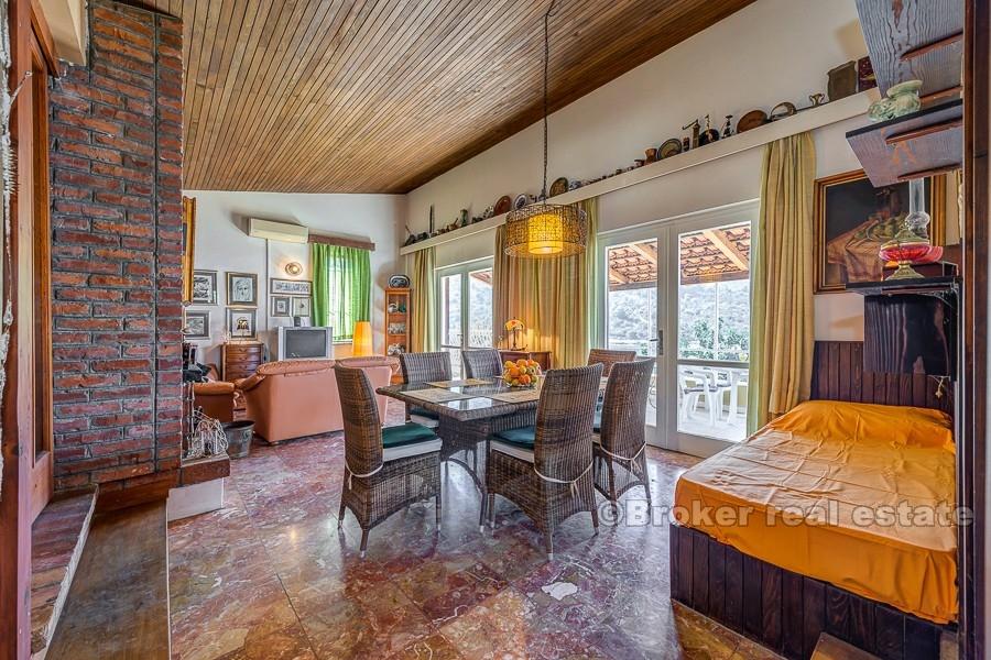 Charming house first row to the sea, for sale