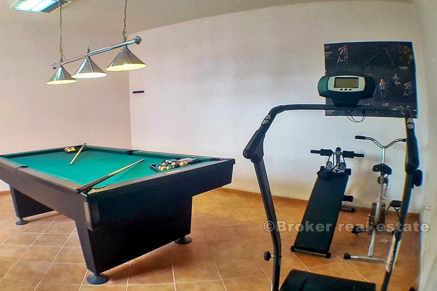 Dwie nieruchomości po południowej stronie wyspy, w sprzedaży