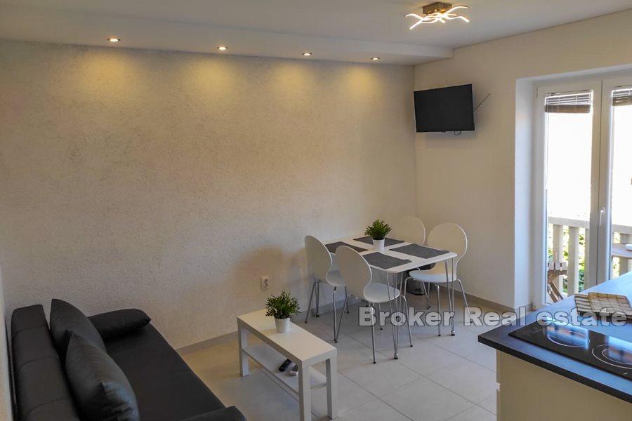 One bedroom apartment, first row to the sea