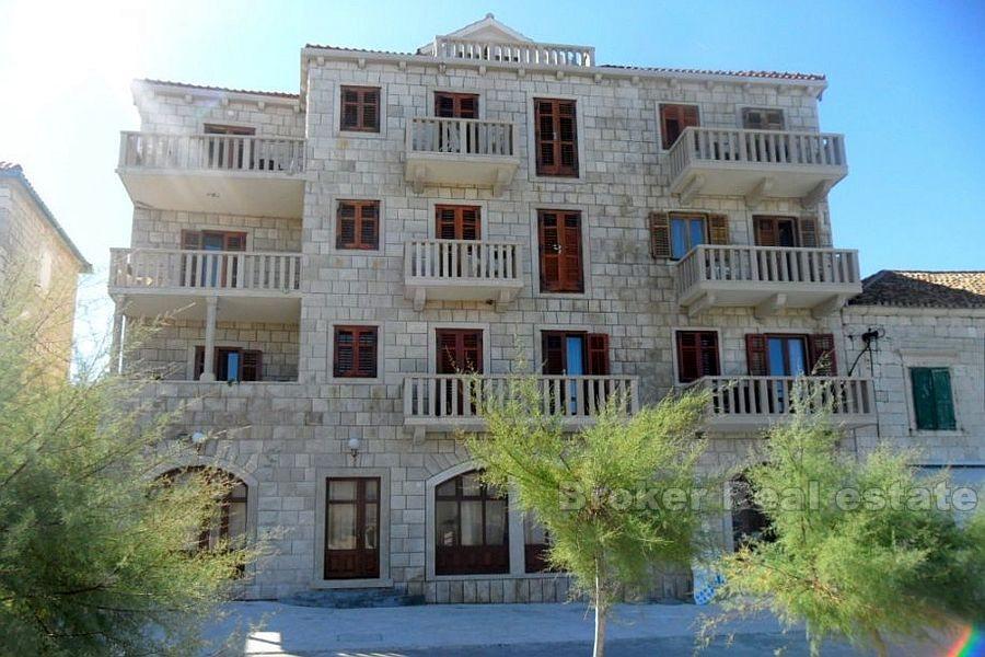 Apartament z trzema sypialniami w pierwszym rzędzie do morza