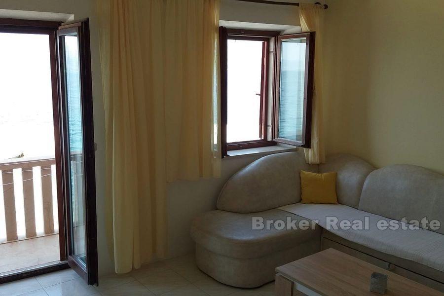 Apartament z trzema sypialniami w pierwszym rzędzie do morza