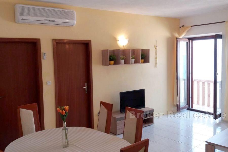 Apartament z trzema sypialniami w pierwszym rzędzie do morza