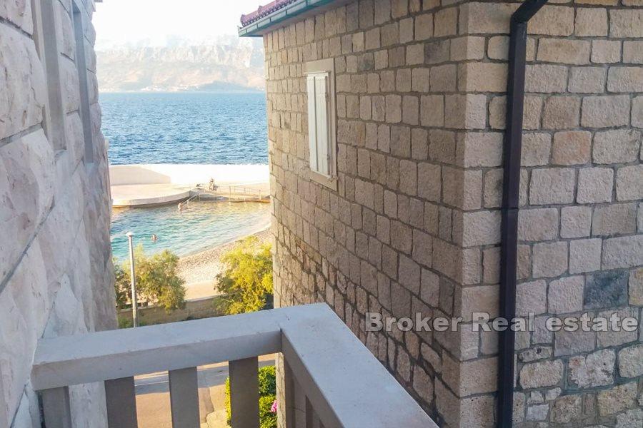 Studio apartment, first row to the sea