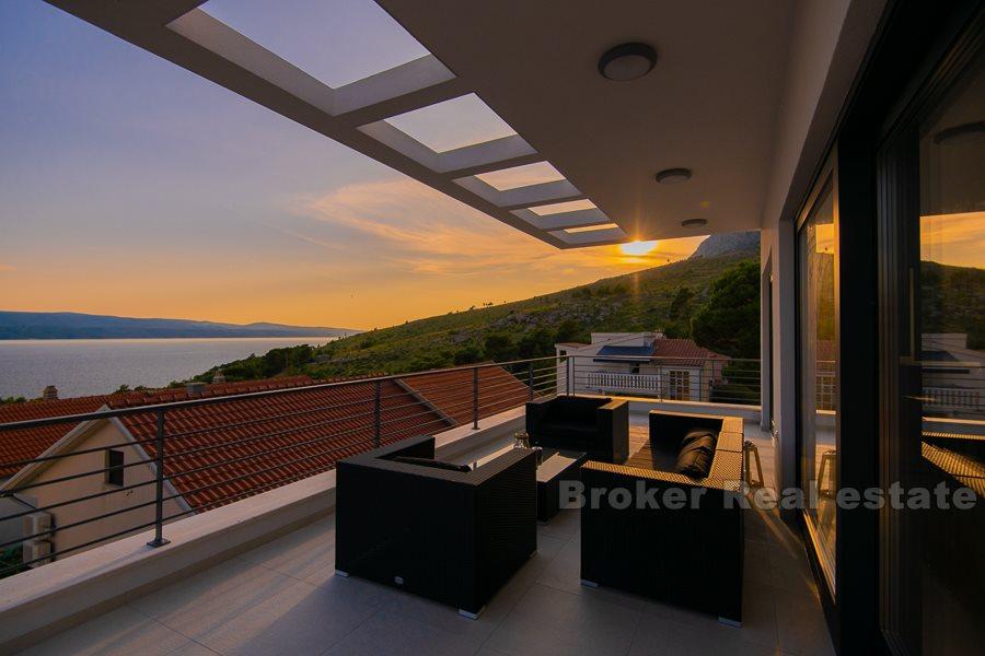 Nowo wybudowana willa z widokiem na morze