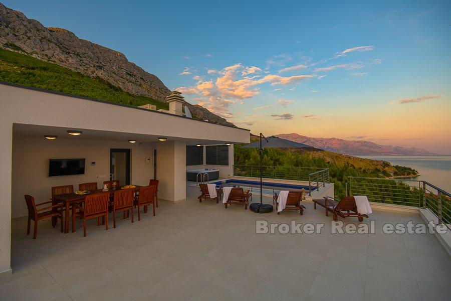 Newly built villa with the sea view
