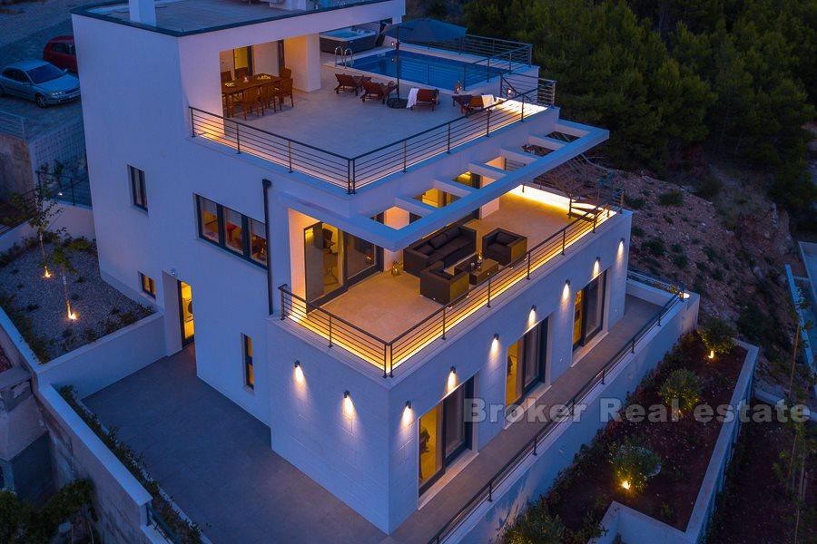 Newly built villa with the sea view