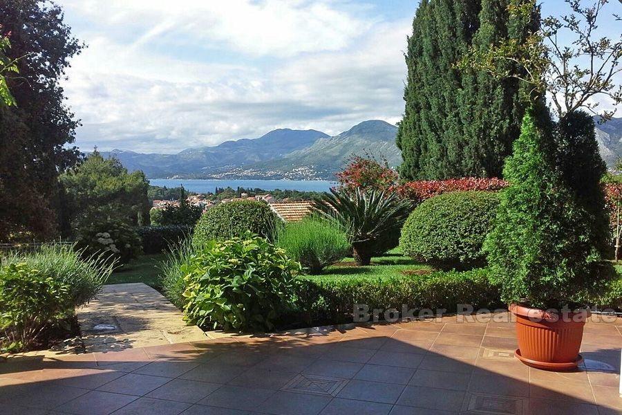 Villa indipendente con vista sul mare