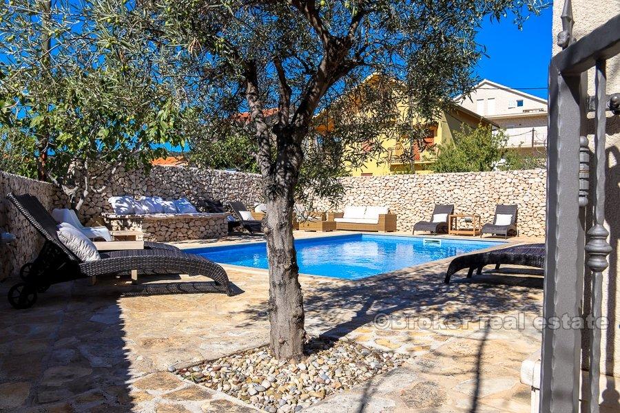 Apartmani s pogledom na more, na prodaju