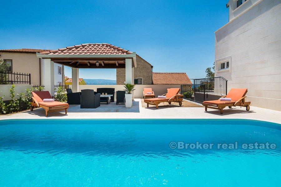 Villa avec piscine, à vendre