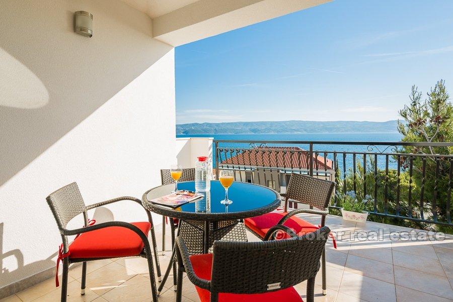 Vila sa bazenom, na prodaju