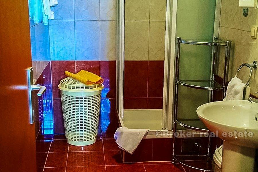 Jednosoban apartman s pogledom na more, na prodaju