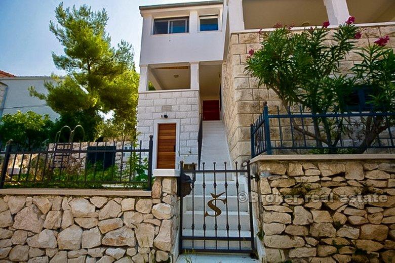 Detached house with the sea view, for sale