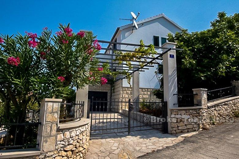 Detached house with the sea view, for sale