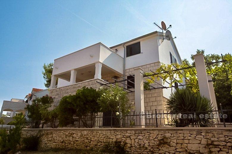 Detached house with the sea view, for sale