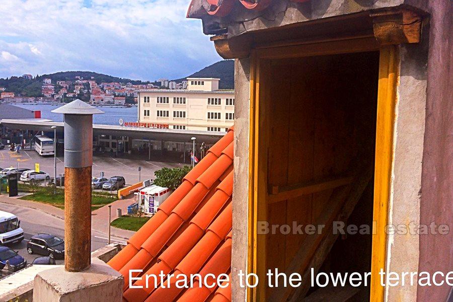 Apartament z widokiem na morze, do remontu