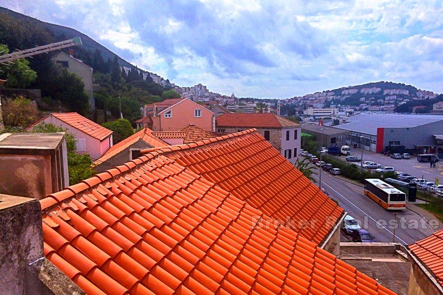Apartament z widokiem na morze, do remontu