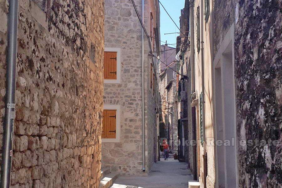 Kamena kuća u starom gradu
