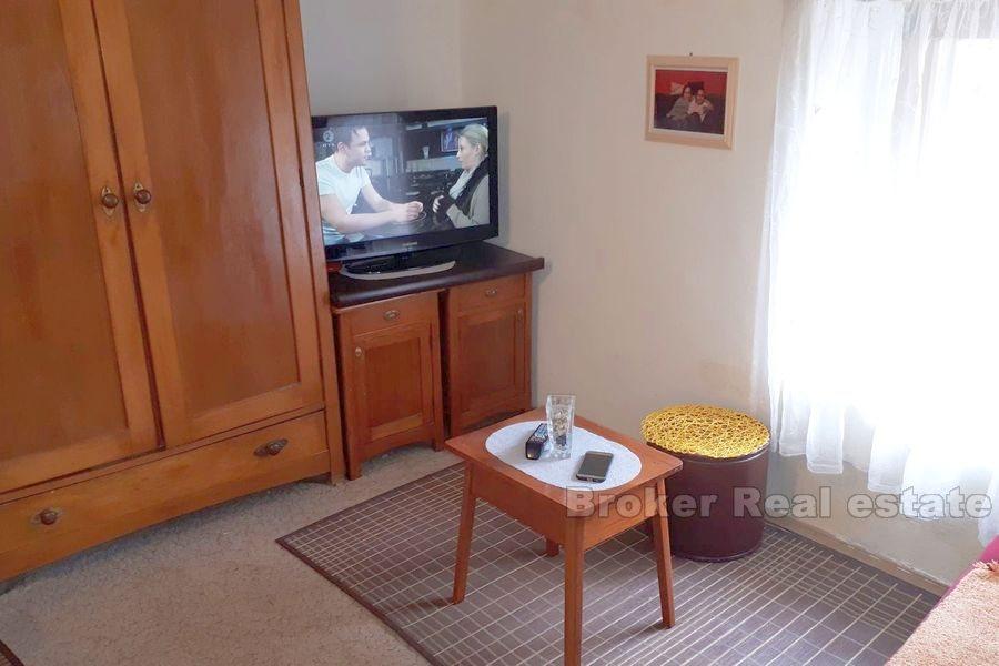 Kamienny dom na starym mieście