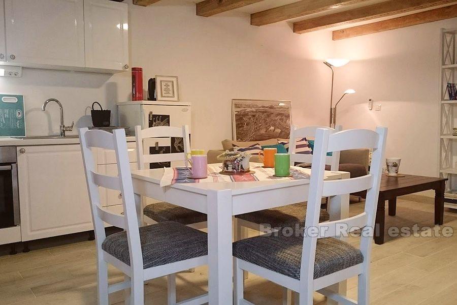 Варос, двухкомнатная квартира в старом центре