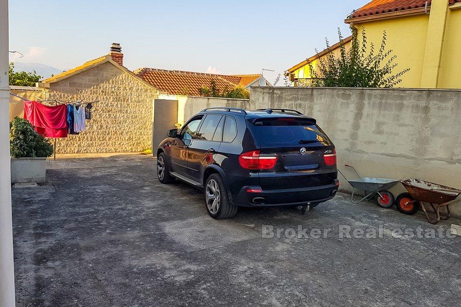 Charmante maison avec piscine, à vendre