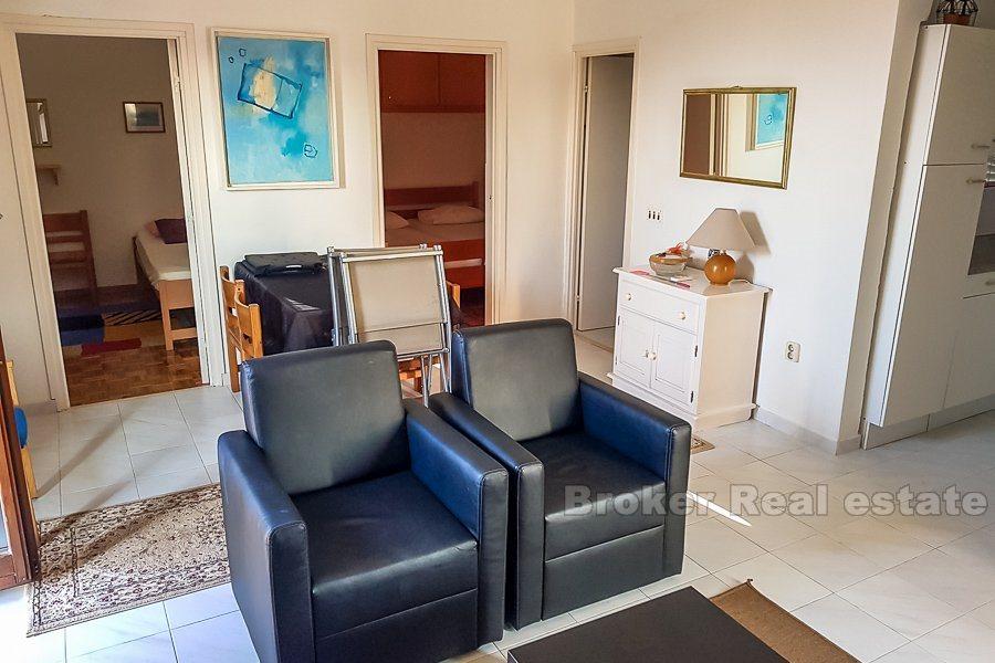 Очаровательный дом с бассейном, на продажу