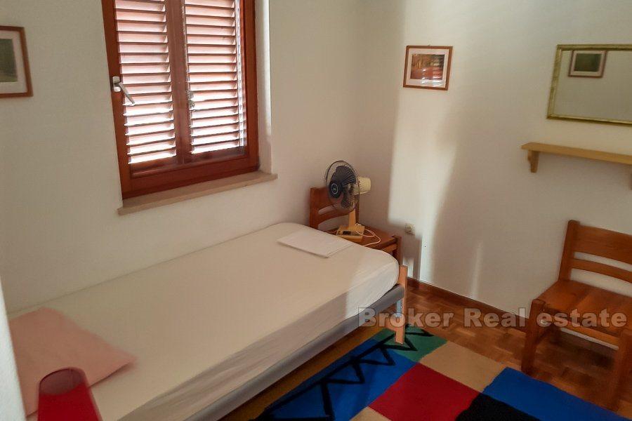 Charming house with pool, for sale