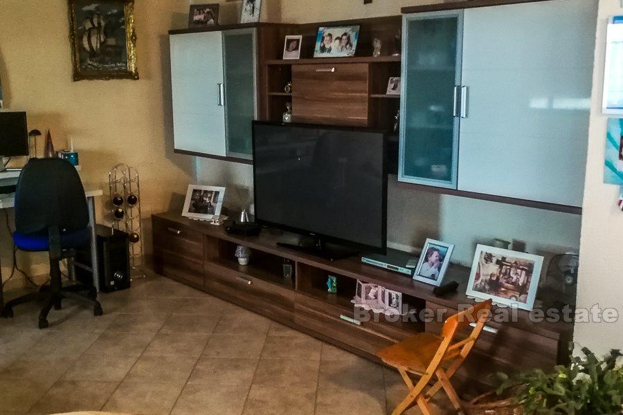 Rodinný dům s velkou zahradou, na prodej