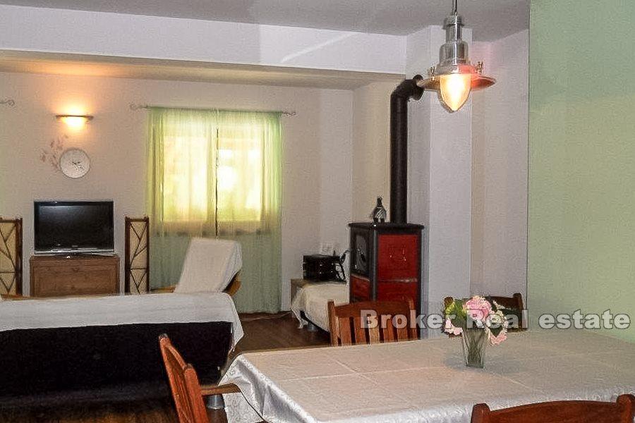 Detached house with a nice garden, for sale