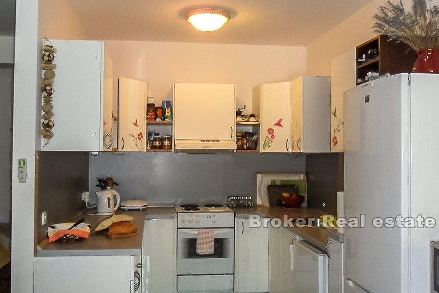 Detached house with a nice garden, for sale