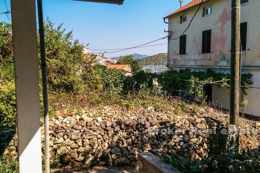 Detached house with the sea view, on sale