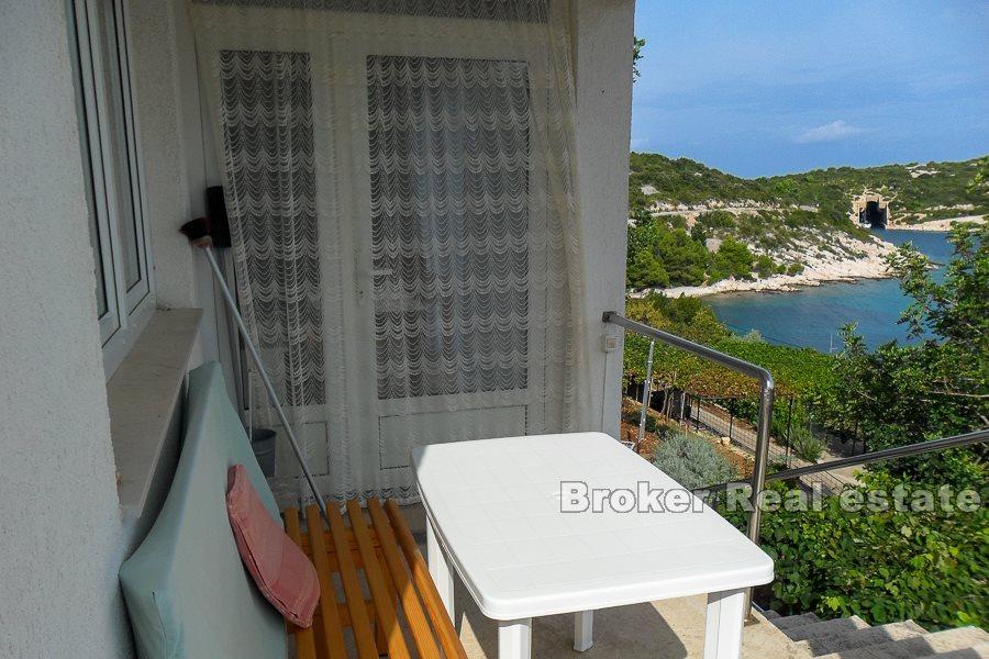 Detached house with a beautiful bay view, for sale