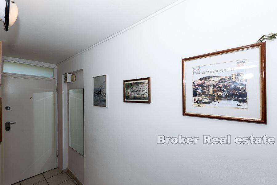 Wohnung mit drei Schlafzimmern zu vermieten