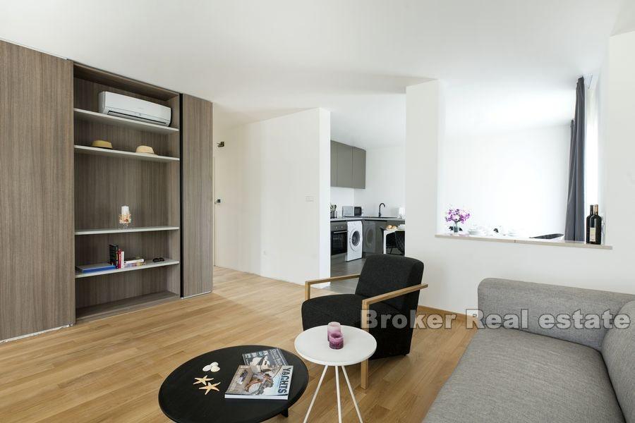 Novoizgrađeni apartmani u blizini mora