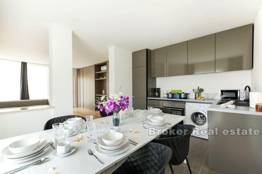 Novoizgrađeni apartmani u blizini mora