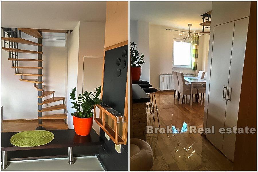 Lägenhet med ett sovrum i två våningar till salu