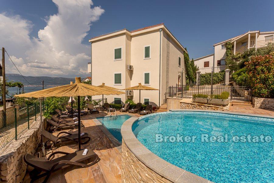 Appartements avec piscine et vue mer