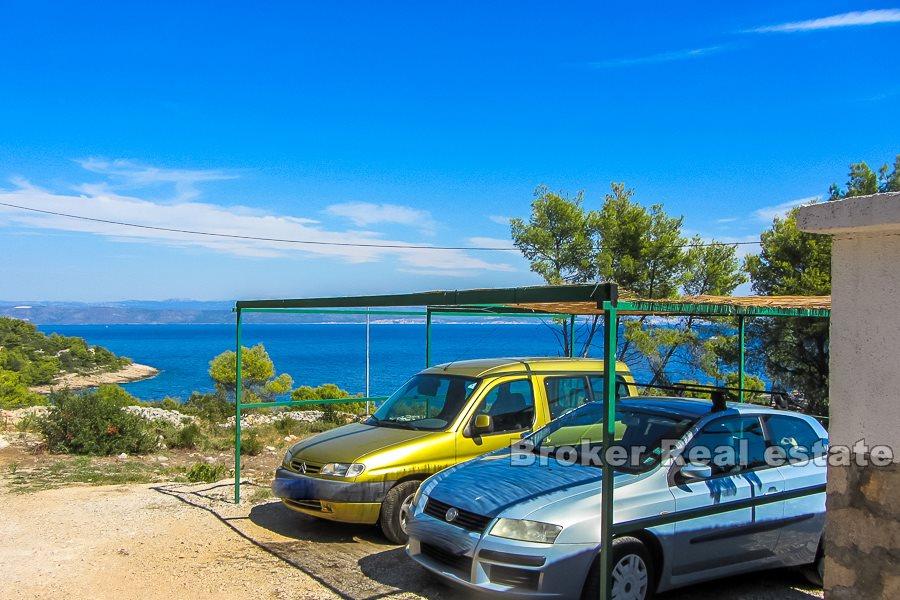 Wolnostojący dwupiętrowy dom na sprzedaż